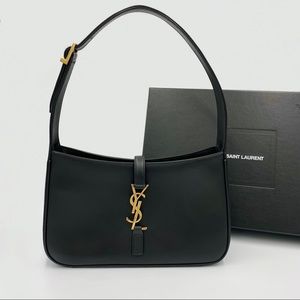 ‼️SOLD‼️ YSL Le 5 À 7 Hobo bag